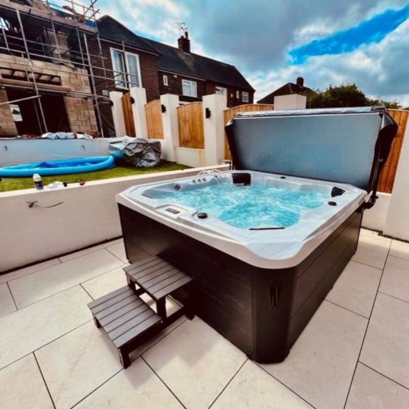 H2O Hot Tubs Retreat Bay XL